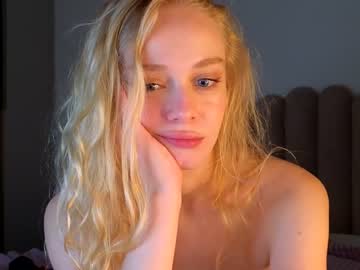 girl
        stacy_fanning cam image #3965429