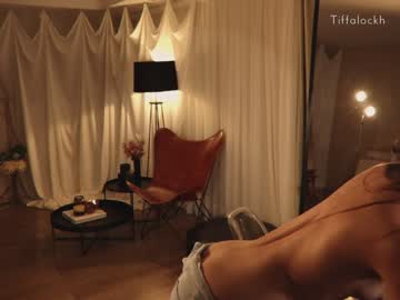 girl
        tifalock_ cam image #1146566