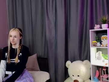 girl
        queen_sammi cam image #6572609