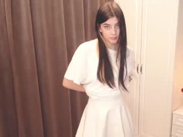 girl
        jenniferdickson cam image #3130531