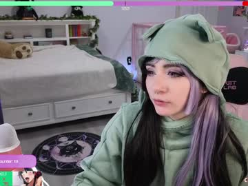 girl
        crimsonkitten cam image #5926275
