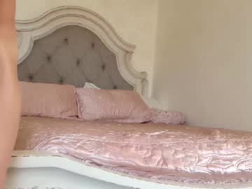 girl
        littlegreekflower cam image #4915256