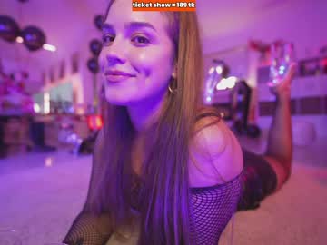 girl
        hannahjames710 cam image #2749063
