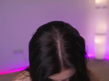 girl
        karina_amiri cam image #6543974