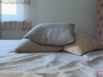girl
        cbhotblonde cam image #1804520