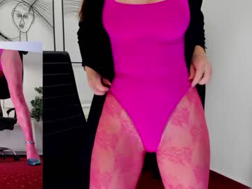 girl
        legswattitude cam image #1387220