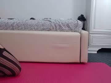 girl
        carmela_fox cam image #396513