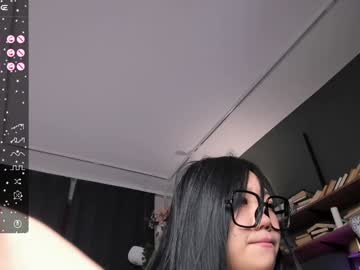 girl
        hinatabroks cam image #5780349