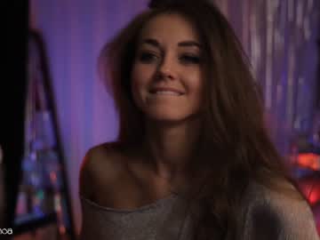 girl
        lettymoa cam image #4120069