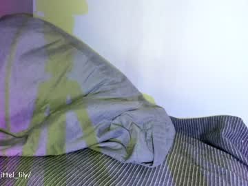 girl
        virgiin_lily cam image #449924