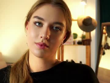 girl
        adorableash cam image #5318014