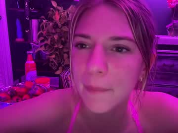 girl
        oliviahansleyy cam image #6140224