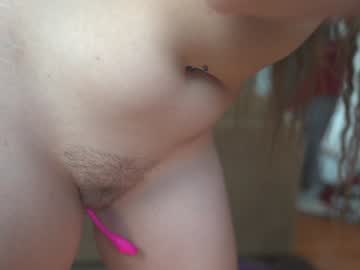 girl
        chroniclove cam image #6634260