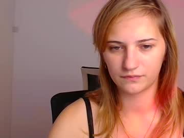 girl Cam Girls Masturbating With Dildos On Chaturbate with molly_lyyy