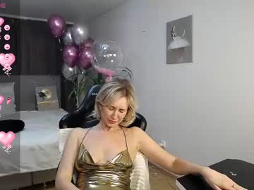 girl
        vanessakleiner cam image #6117282