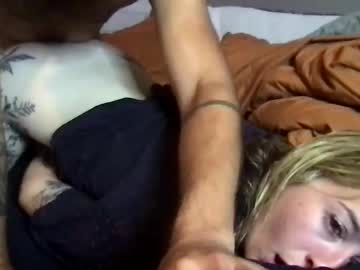 couple
        babyygirllxo97 cam image #5004647