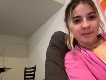 couple Cam Girls Masturbating With Dildos On Chaturbate with makennamacy