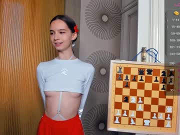 girl
        happiness_call cam image #2430135