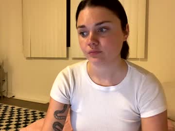 girl
        cassidyyqueen cam image #1745397