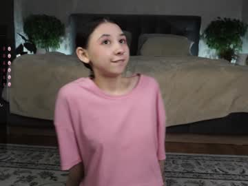 girl
        zarascarlett cam image #6046263