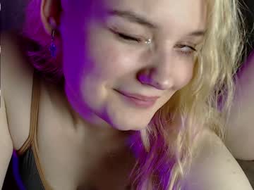 girl
        _alicewonder_ cam image #908710