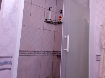 girl
        milablush cam image #2785114