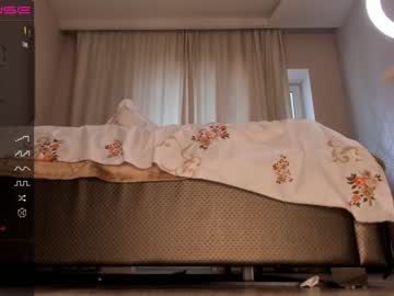 girl
        tin_zhi cam image #1099749