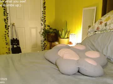 girl
        skybella_ cam image #5934848