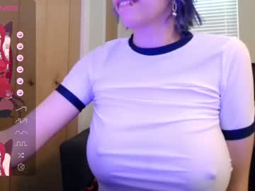girl
        deadratsoup cam image #4203542