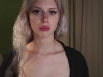 girl
        audreycarvin cam image #6907648