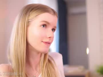 girl Cam Girls Masturbating With Dildos On Chaturbate with brave_journey