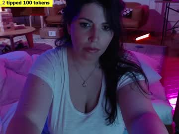 girl
        mila_ cam image #4547209