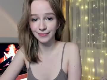 girl
        happiness_s cam image #3048964
