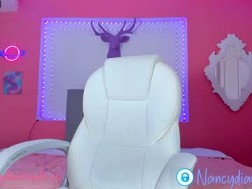 girl
        nancydiamonds cam image #2063724