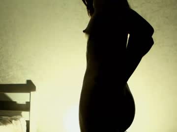 girl
        one_carolina cam image #1677654