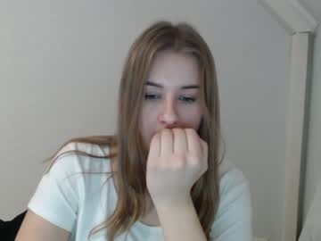 girl
        ripe_cherry69 cam image #571326