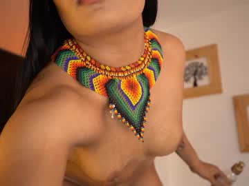 girl
        itsyaraa cam image #3838137