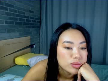 girl
        loonyko cam image #2592240