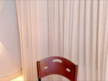 girl
        little_effy18 cam image #2311076