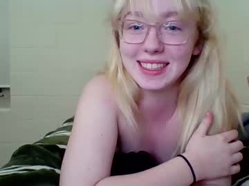 girl
        blonde_katie cam image #6060135