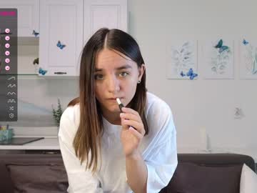 girl
        karalyons cam image #2162066