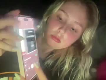 girl
        prettykitten123 cam image #5207063