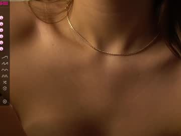 girl
        bugly_dugly cam image #4540973