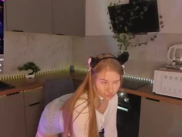 girl
        kattyrose6 cam image #6263681