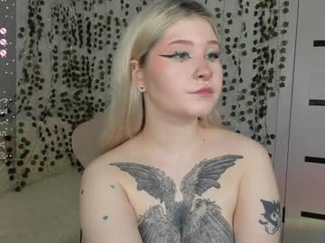 girl
        girl_your_secret_crush cam image #5090550
