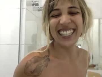 girl
        brazilianhippie cam image #1917734