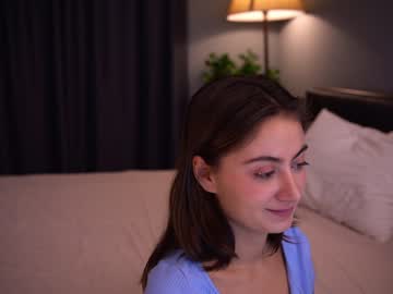 girl
        tessarosse_ cam image #3131426