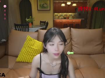 girl
        luna_liu520 cam image #5562302