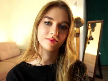 girl
        adorableash cam image #5317825