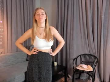 girl
        maydahedley cam image #3724031